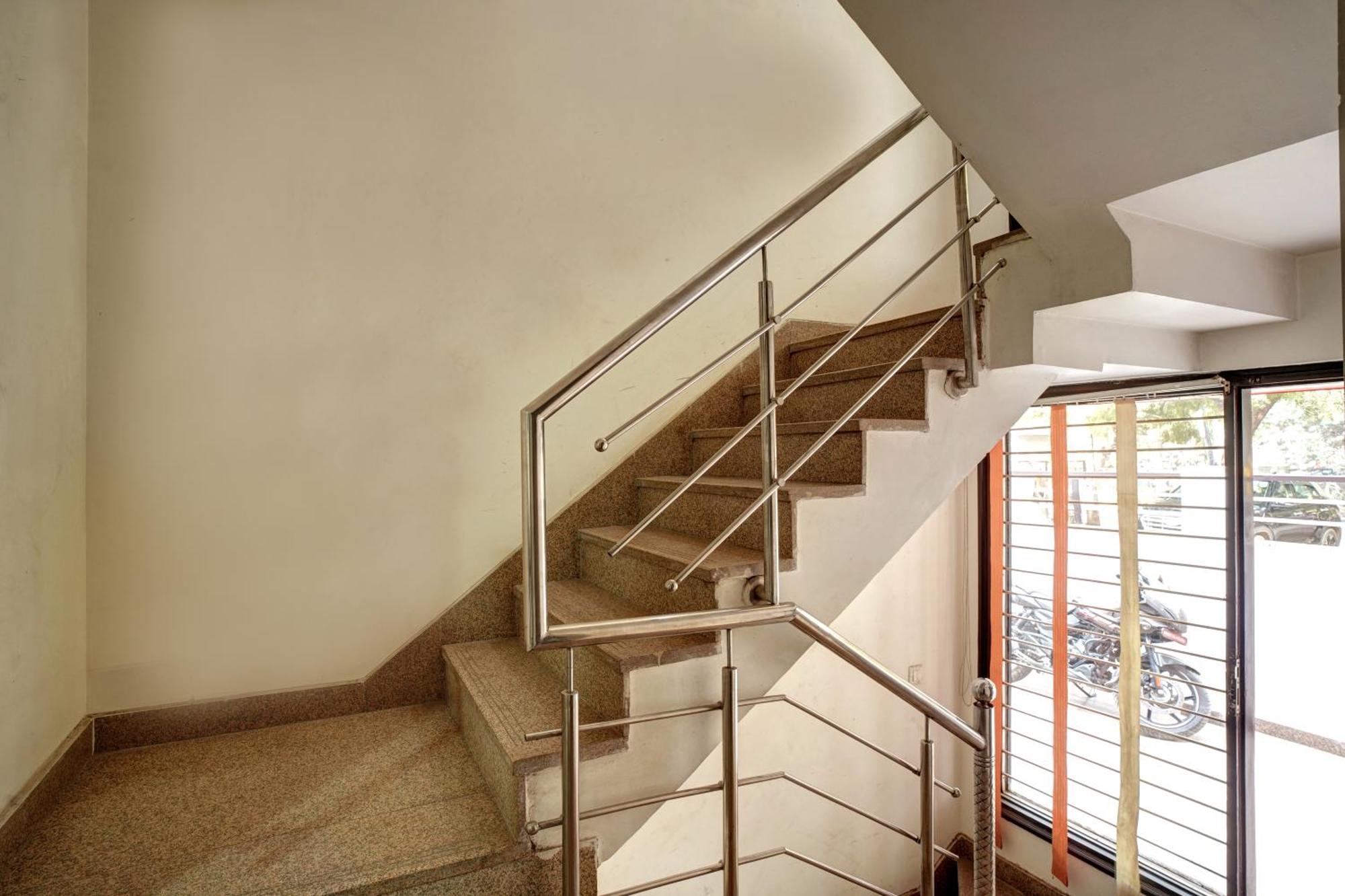Nexhub Stay - Huda City Centre غورغاون المظهر الخارجي الصورة
